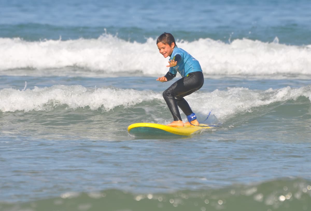 Stage de surf pour enfant à Lacanau